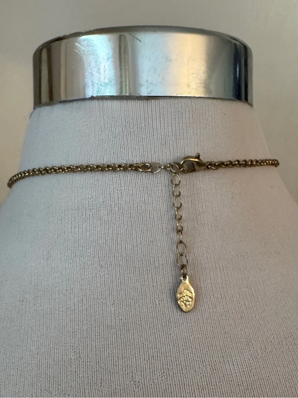 Gold-Tone Pearl Cluster Necklace Brooks Brothers 18” Romantic Chic